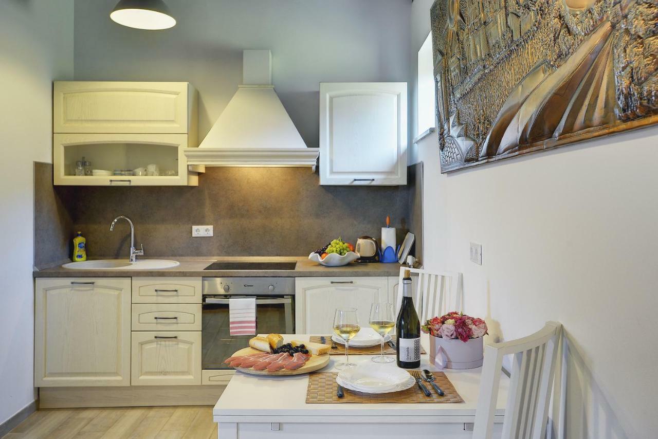Diegos Apartments Πούλα Εξωτερικό φωτογραφία