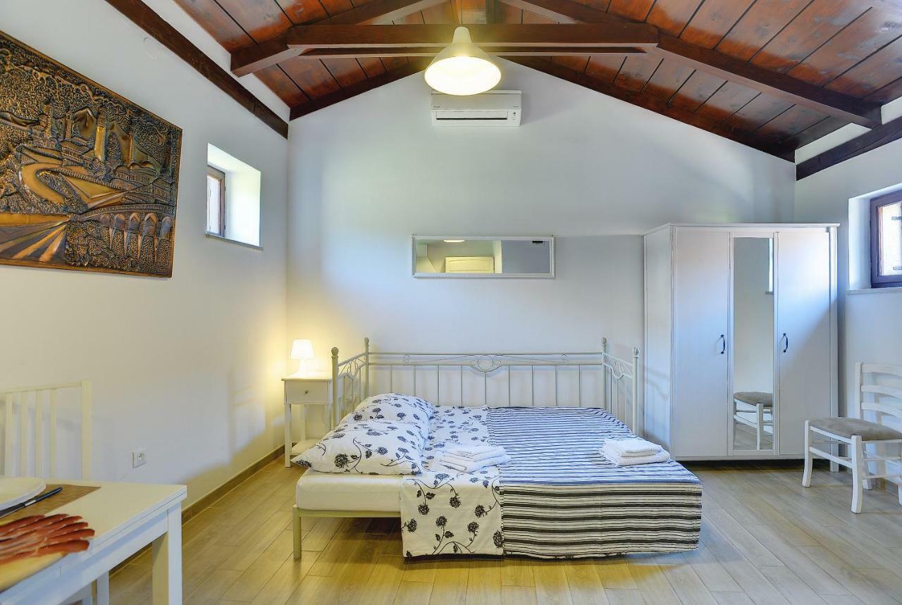 Diegos Apartments Πούλα Εξωτερικό φωτογραφία
